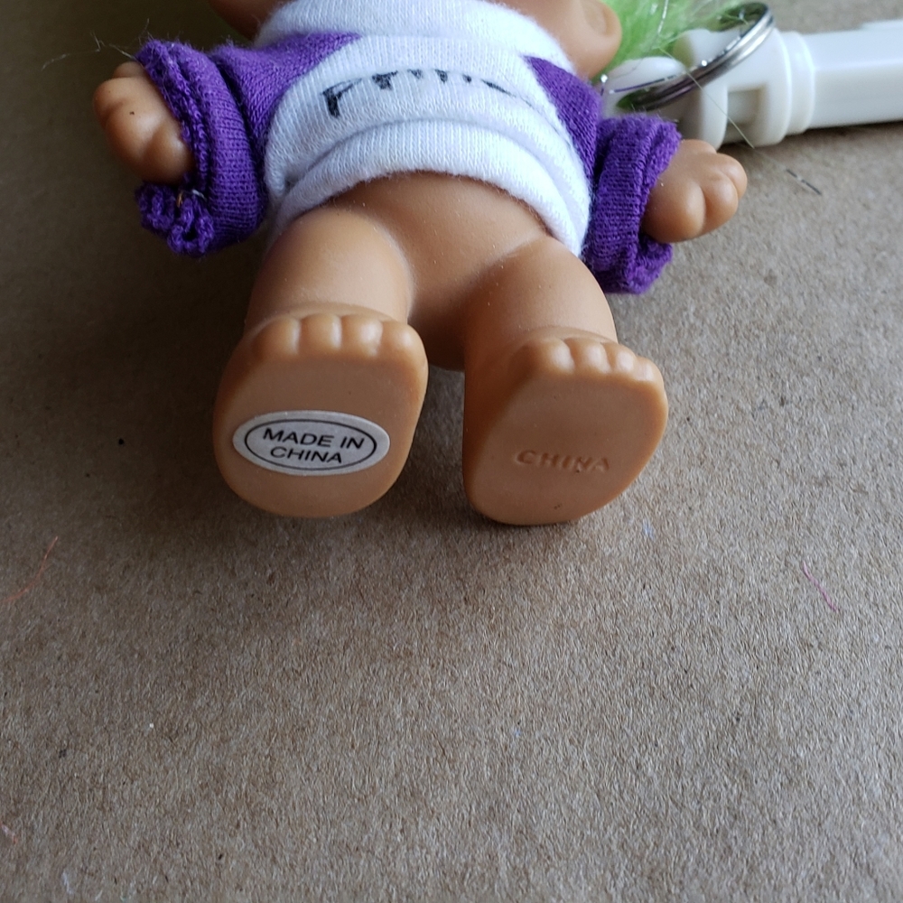 Troll doll keychain with "princess" shirt - Picture 3 of 6